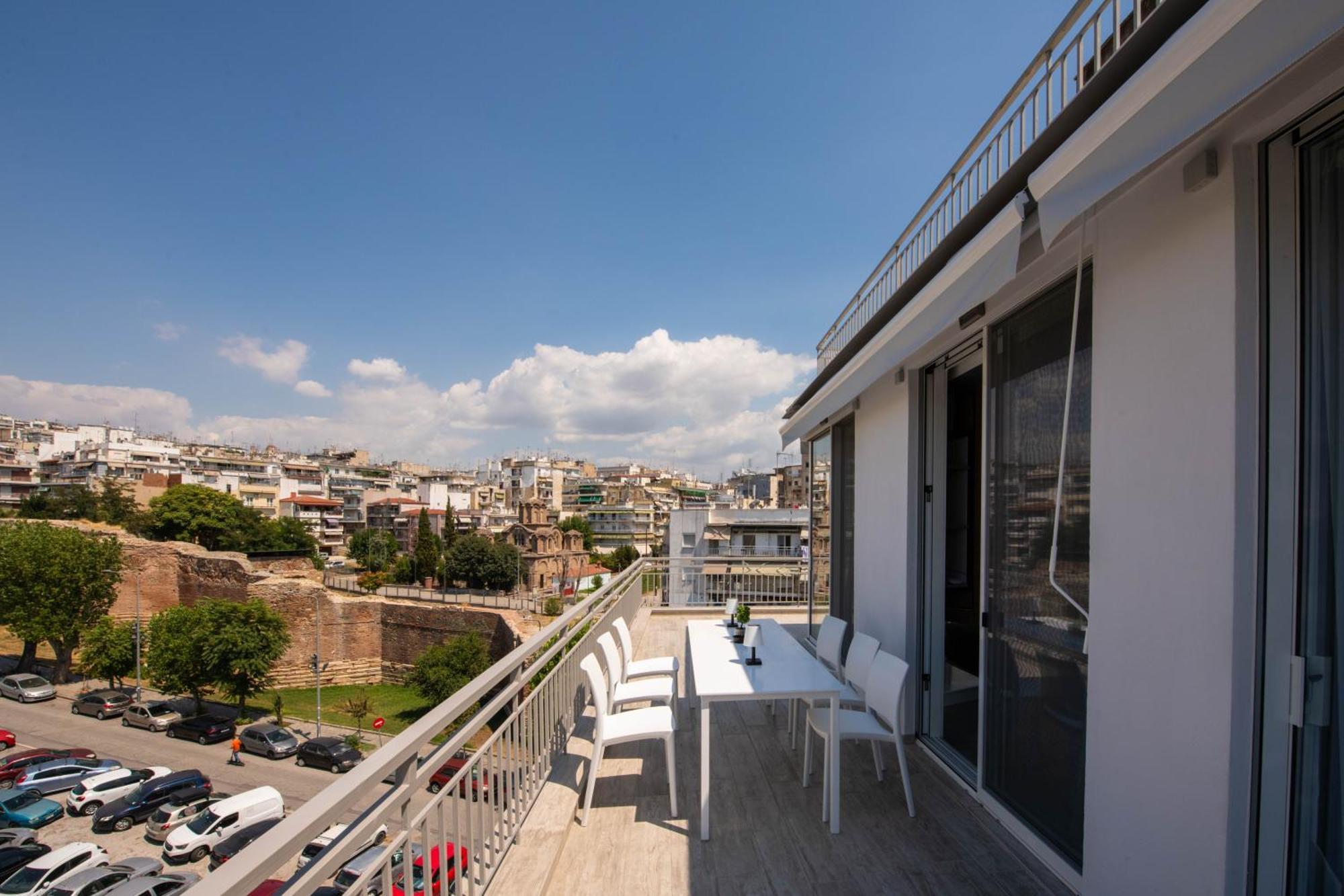 Skia Luxury Living Above The Walls Салоники Экстерьер фото